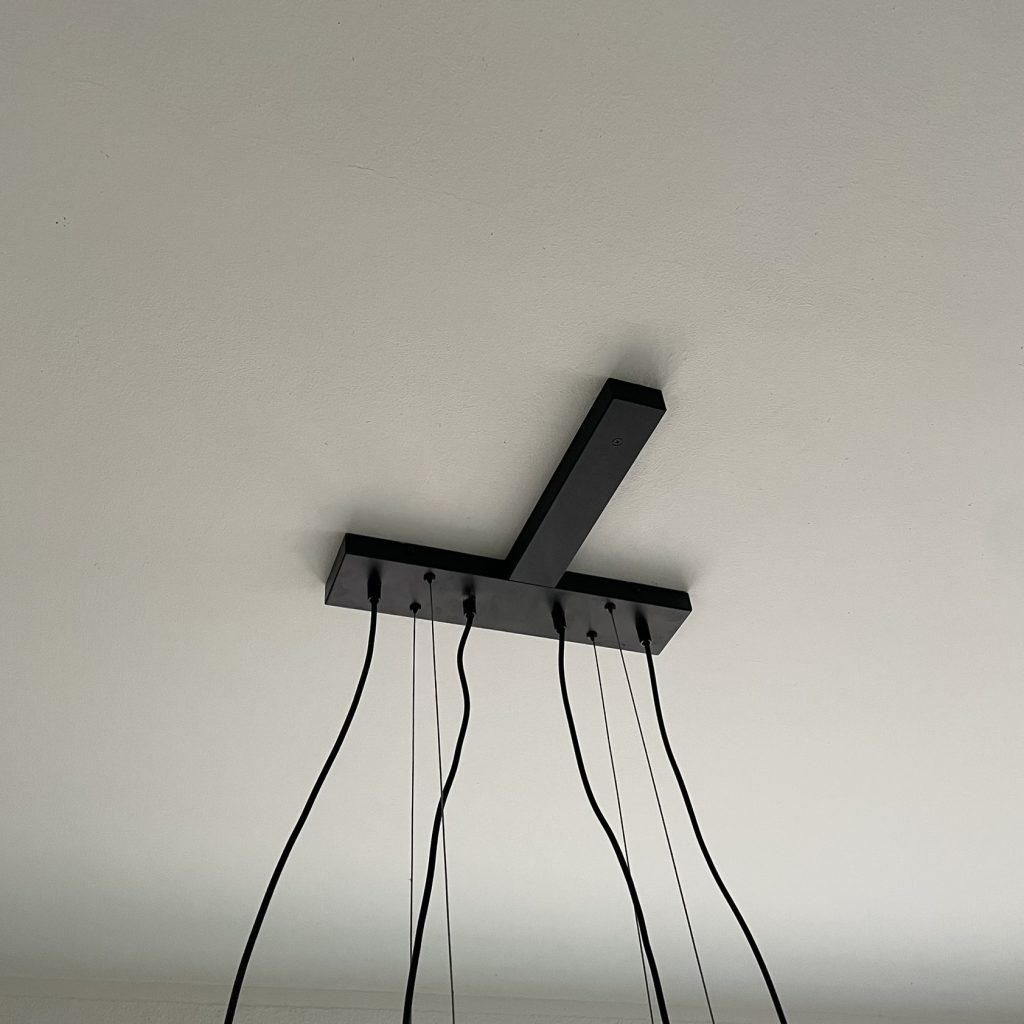 Kabelkanal für eine Deckenlampe – Ansicht 1